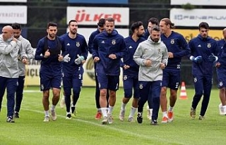 Fenerbahçe Sivasspor’a bileniyor