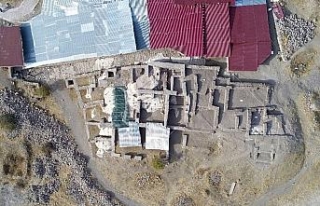 Harput Kalesinde 20 bin obje gün yüzüne çıkartıldı