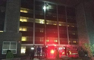 Hastanede yangın çıktı: 7 kişi dumandan etkilendi