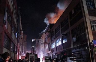 İstanbul’da iş merkezinde korkutan yangın