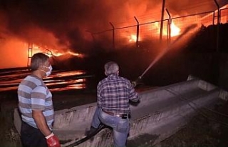 Lastik deposunda korkutan yangın