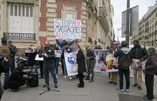 Paris’te ’Kaşıkçı’ protestosu