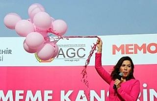 Şarkıcı Burcu Güneş’ten ’Pembe konser"