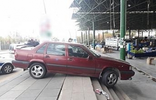 Şaşkın sürücü pazarı birbirine kattı