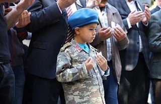 Şehit ağabeye kamuflajlı uğurlama