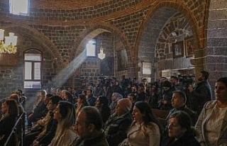 Diyarbakır’da tarihi kilisede Noel ayini 