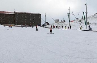 Kartalkaya'da kar kalınlığı, 1 metreyi geçti