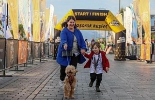 'Pati Run'da köpekleriyle koştular