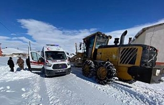 Sivas'ta 268 yerleşim yeri yolu kardan kapalı...