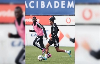 Beşiktaş’ta başkan Ahmet Nur Çebi antrenmanı...