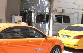 Engelli durak çalışanını 'taksi yok'...