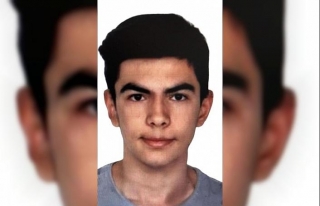 Annesinin sevgilisini, evlerine kurduğu kamera ile...