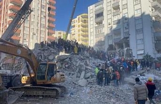 Deprem bölgesinde yatay mimari düzenlemesi belediye...