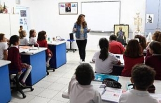 Deprem bölgesindeki öğretmenlere yüksek hizmet...