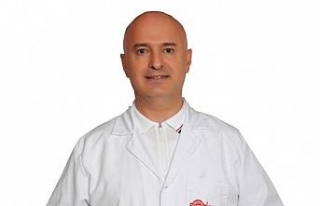 "Estetik ameliyatlar için doğru yaş beklenmeli"