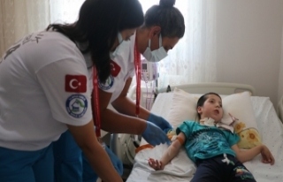 Doktorların yüzde 1 yaşama şansı verdiği Arda,...