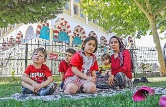 Kiralık daire bulamayınca sokakta kalan aile, misafirhaneye yerleştirildi
