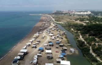 Antalya Valisi Şahin duyurdu! Ünlü sahildeki işgal son bulacak!