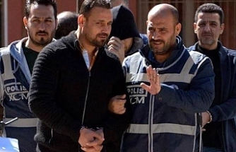 Sahte e-imza çetesinin lideri, öğrencisini başkalarının yerine sınava sokmuş