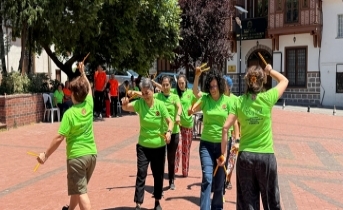 Hacettepe'nin her meslekten dansçıları