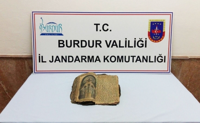 Bizans dönemine ait dini kitap ele geçirildi