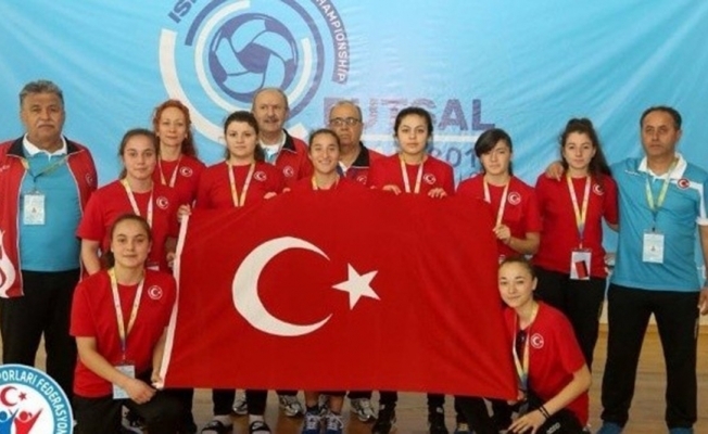 Kız Futsal Mili Takımı dünya ikincisi oldu