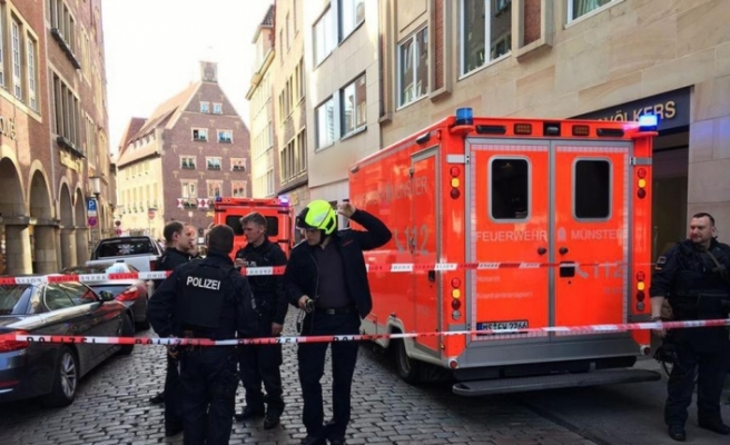 Almanya’da kamyonetle kalabalığa daldı: 4 ölü, 20’nin üzerinde yaralı