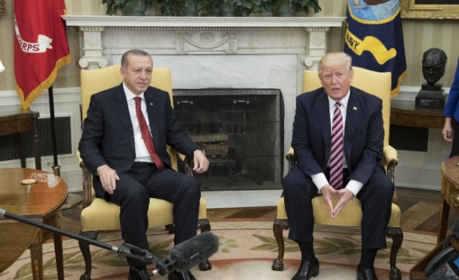 Erdoğan Trump’la görüştü