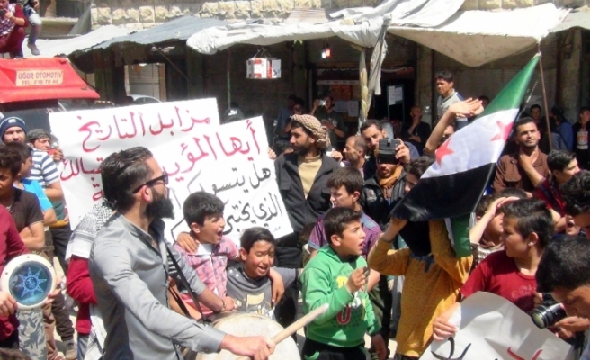İdlib’te Esed karşıtı gösteri
