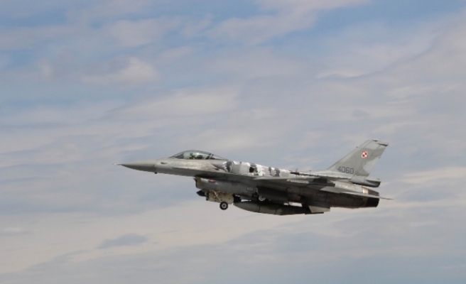Irak savaş uçaklar, DEAŞ mevzilerini bombaladı
