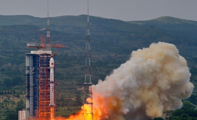 Çin yeni ’gözlem uydusu’ fırlattı