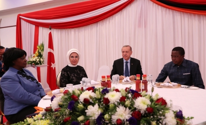 Erdoğan, onuruna verdiği yemeğe katıldı