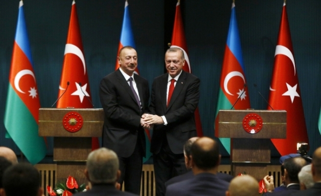 Azerbaycan’dan Türkiye’ye destek