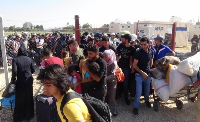 Sınır kapısında Suriyelilerin Kurban Bayramı yoğunluğu