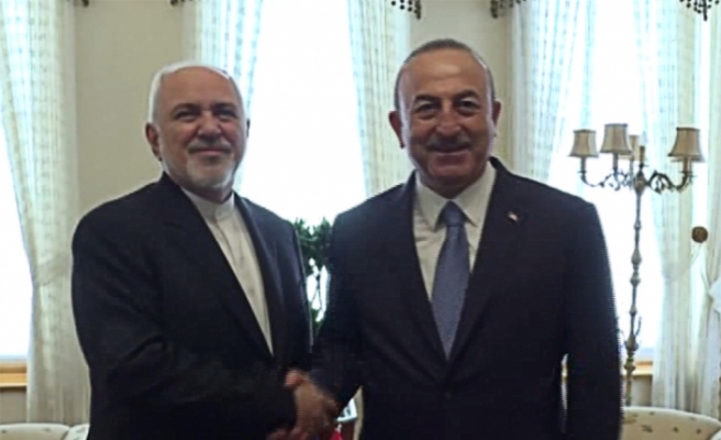 Çavuşoğlu, İranlı mevkidaşı ile bir araya geldi