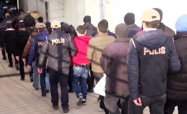 İstanbul polisinden silah kaçakçılarına operasyon: 13 gözaltı