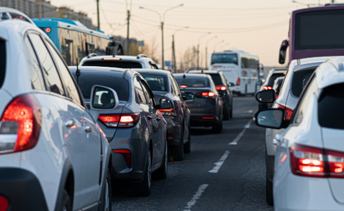 İstanbul'da deprem ardından trafik akışı zorlaştı