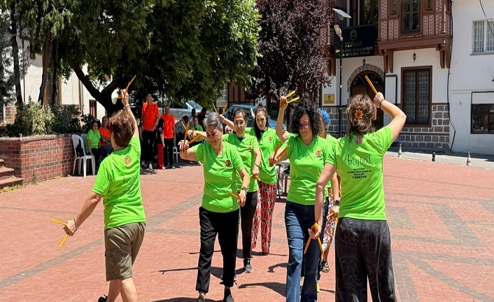 Hacettepe'nin her meslekten dansçıları