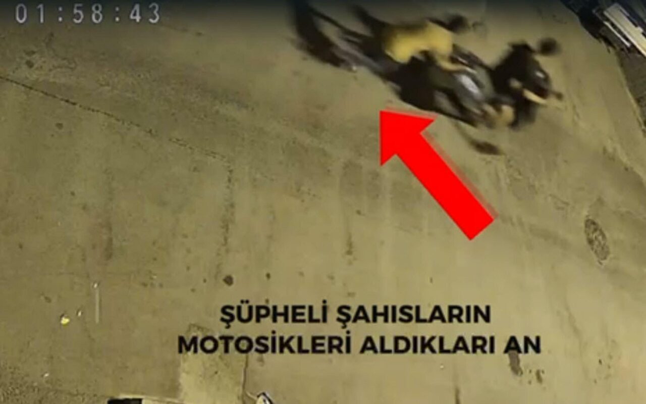 İzmir’de 4 ayrı motosiklet hırsızlığına 2 tutuklama Kadir ÖZEN/İZMİR, – İZMİR’de gerçekleşen 4 ayrı motosiklet hırsızlığıyla ilgili
