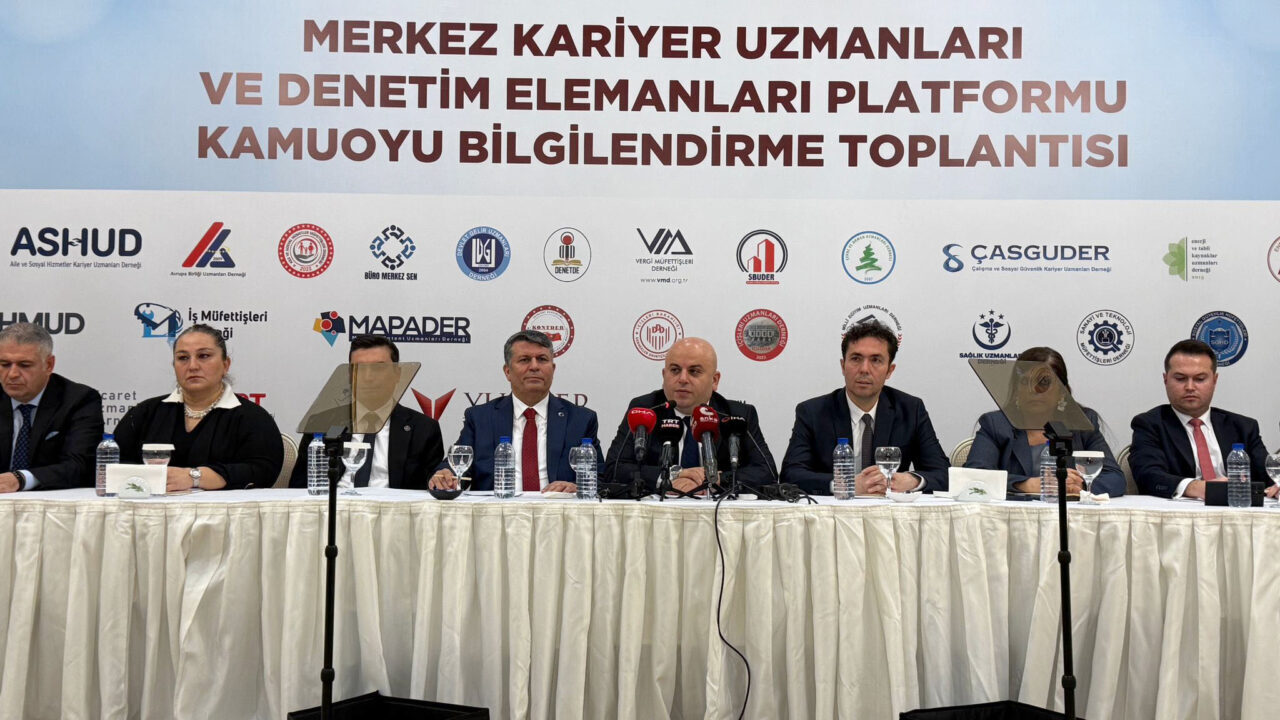 Merkez Kariyer Uzmanları ve Denetim Elemanları Platformu sözcüsü Yüksel: Özlük hakları vaatleri yerine getirilmeli ANKARA, – MERKEZ Kariyer Uzmanları ve Denetim Elemanları Platformu sözcüsü