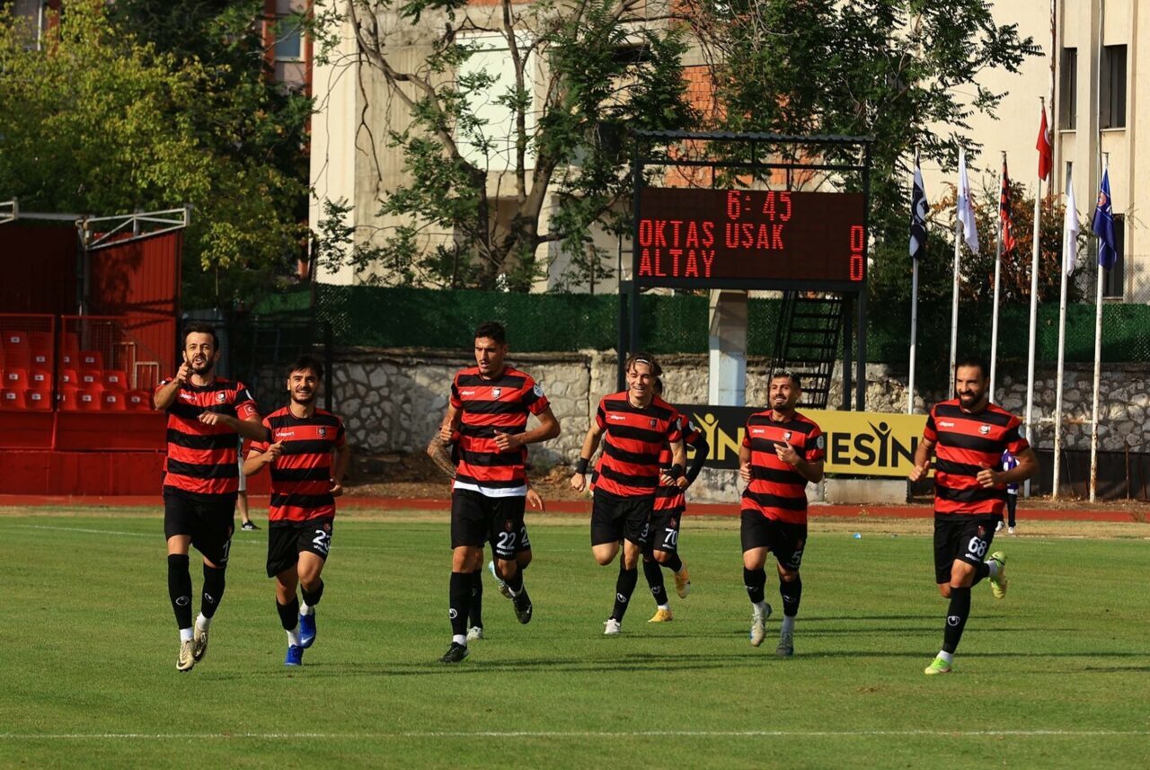 UŞAK, – TÜRKİYE Futbol Federasyonu’nun 10 Kasım’da bin 24 futbolcuyu