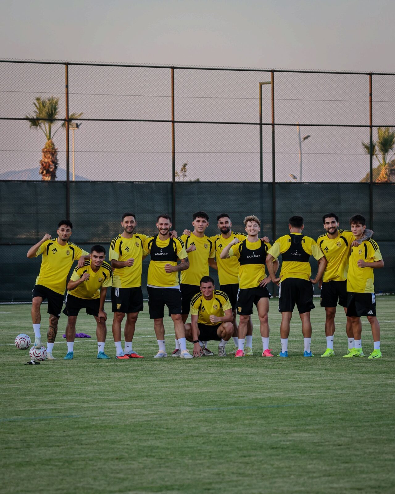 İZMİR, – 2’nci Lig temsilcisi Aliağa FK, geçen sezonki kadrosunda