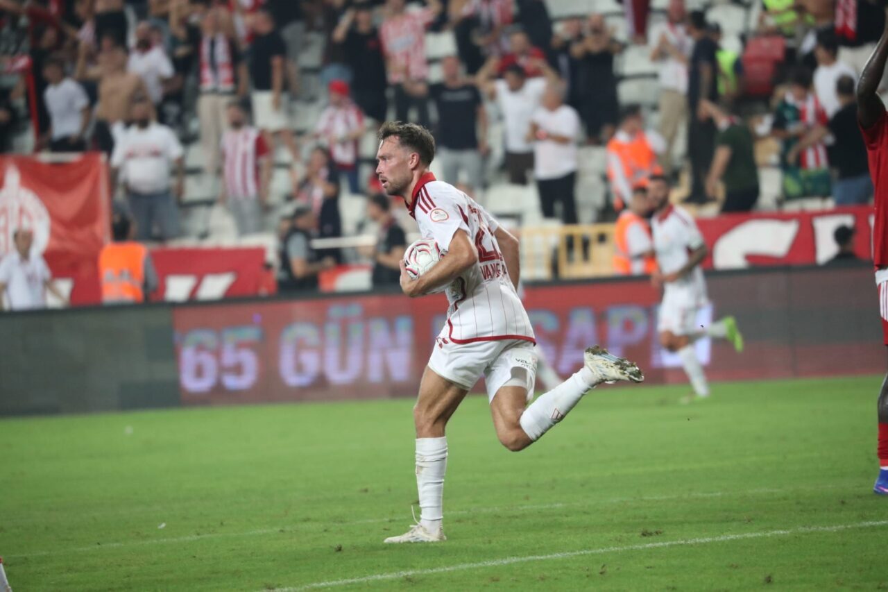 Semih ERSÖZLER/ANTALYA, – 1’inci Lig’de Antalyaspor, evinde konuk ettiği Orfa