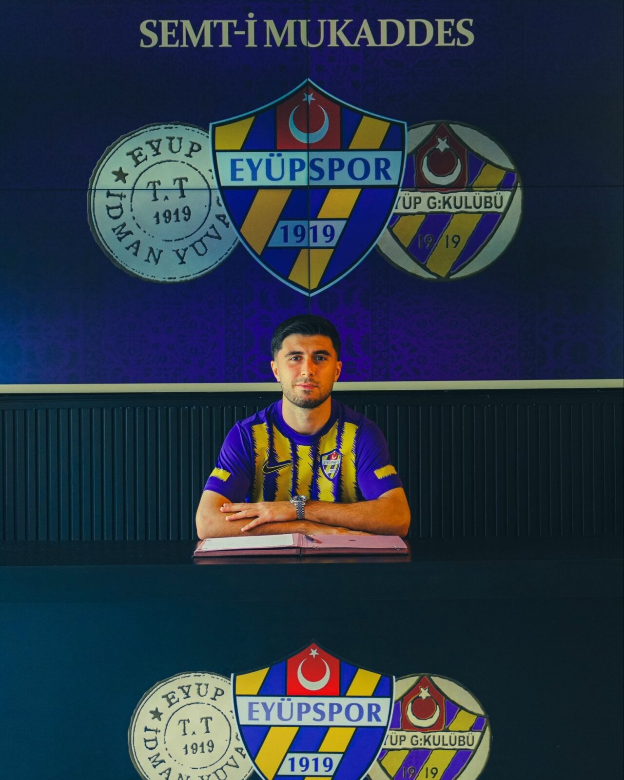 İSTANBUL, – SÜPER Lig ekiplerinden Eyüpspor, Yusuf Barasi ile sözleşme