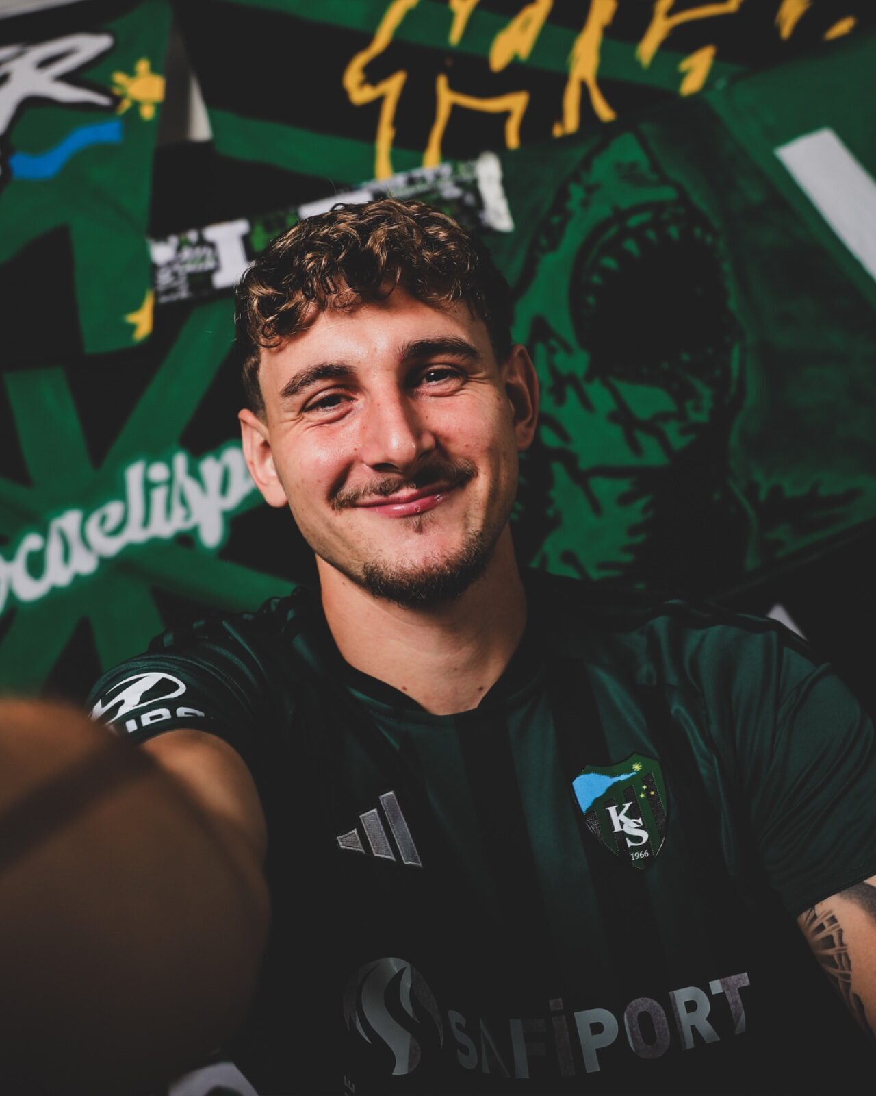 Selda Hatun TAN/KOCAELİ – SÜPER Lig ekiplerinden Kocaelispor, stoper mevkisi