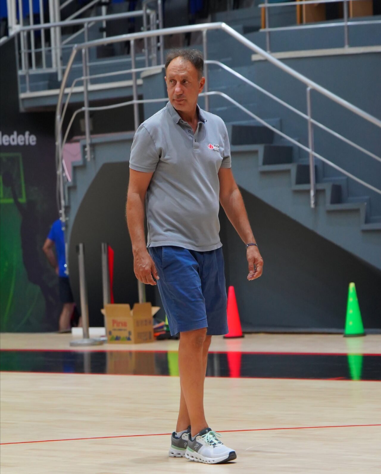 İZMİR, – BASKETBOL Süper Ligi’nde yeni sezon öncesi kadrosunu tepeden