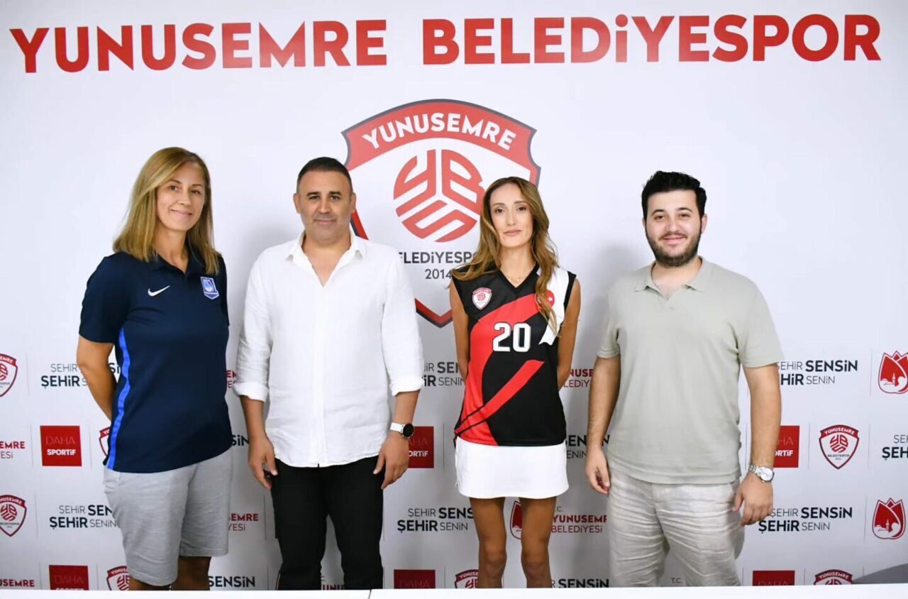 MANİSA, – KADINLAR Voleybol 2’nci Lig’de yeni sezon hazırlıklarını sürdüren