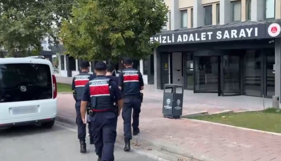 28 ilde DEAŞ operasyonları: 83 gözaltı ANKARA, – İÇİŞLERİ Bakanlığı, 28 ilde düzenlenen DEAŞ terör örgütüne