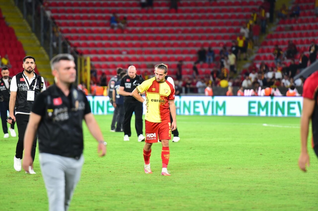 Onur ATIŞ / İZMİR, – TRENDYOL Süper Lig’de efsane teknik