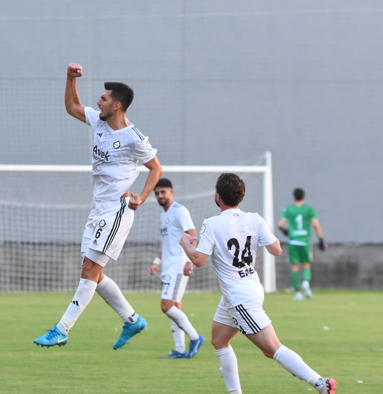 Mustafa KÖPRÜLÜ / İZMİR, – TÜRK futbolunun önemli isimlerinden, son